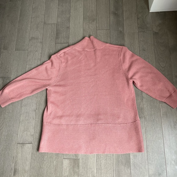 Ivanka Trump Sz M cardigan sweater. Like new - Picture 2 of 4